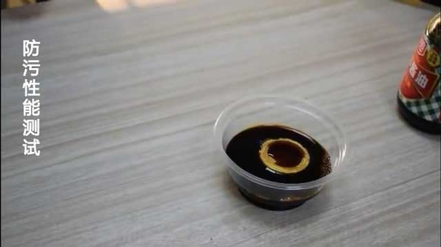 美缝剂防污测试.jpg 美缝剂防污测试.jpg