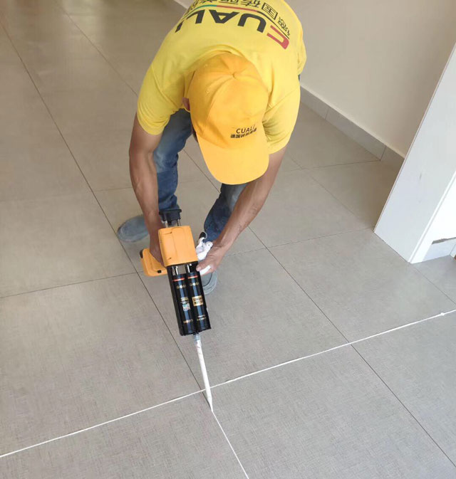 瓷砖缝剂施工,专业的美缝师傅施工 瓷砖缝剂施工,专业的美缝师傅施工