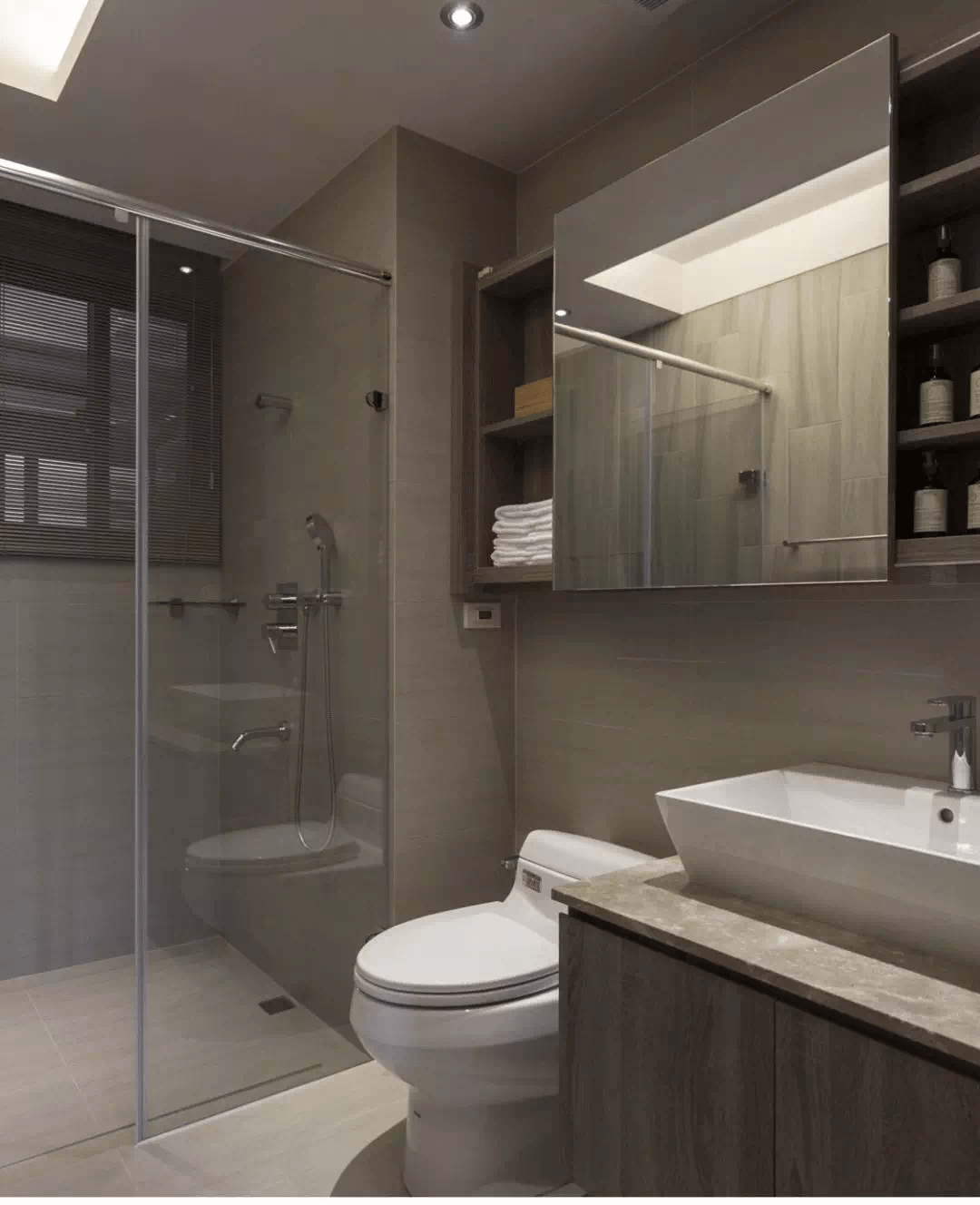 卫生间用什么美缝剂? 卫生间用什么美缝剂?