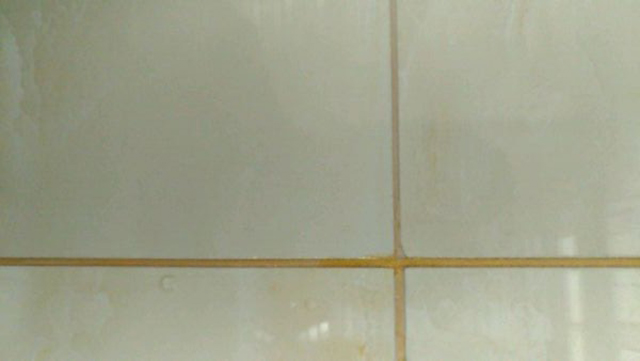 真瓷胶变色原因分析及解决办法 真瓷胶变色原因分析及解决办法