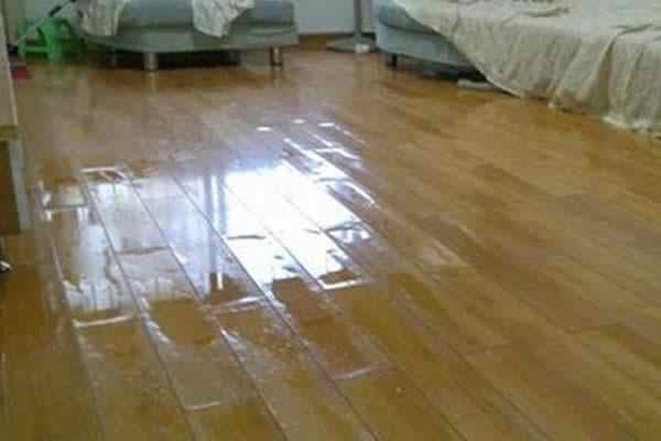 地面潮湿.jpg 地面潮湿.jpg